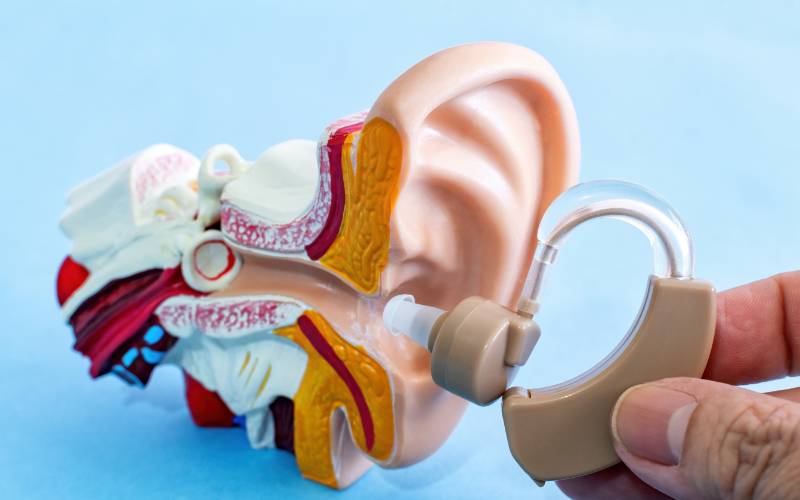 Ακουστικά #βαρηκοΐας και πρόληψη της #Άνοιας. Μια απλή αλλά σημαντική παρέμβαση, σε πρόσφατη μελέτη του Lancet.